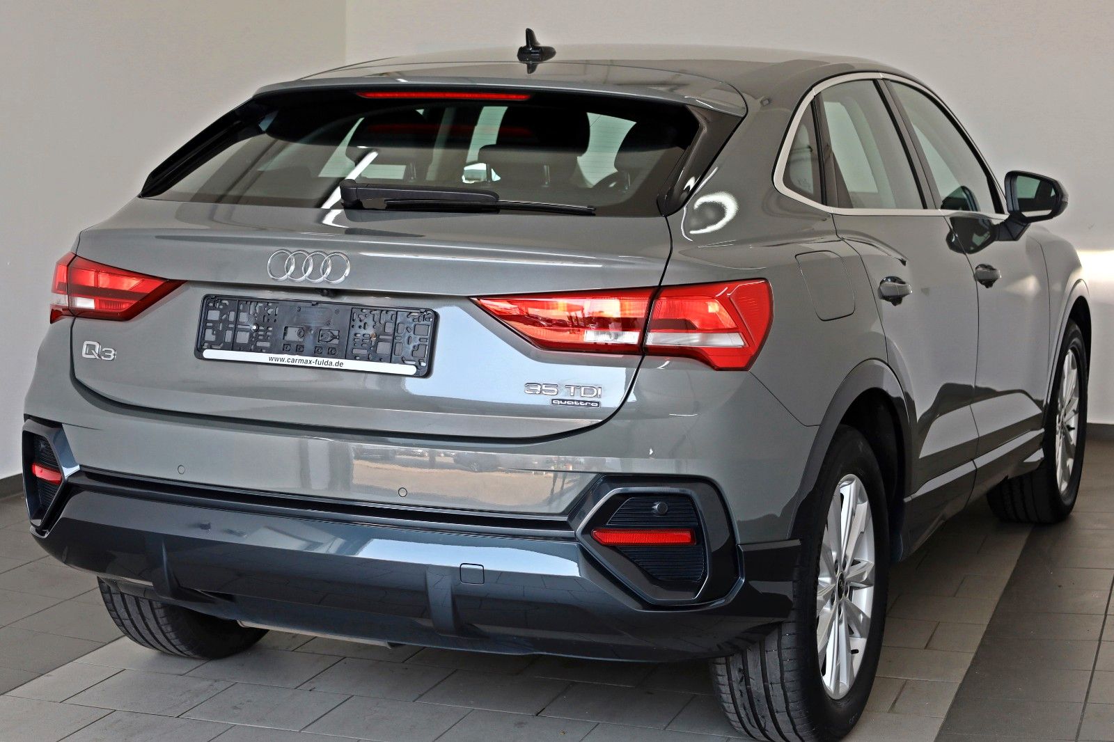 Fahrzeugabbildung Audi Q3 35 TDI quattro Sportback Navi,LED,Kamera,SH