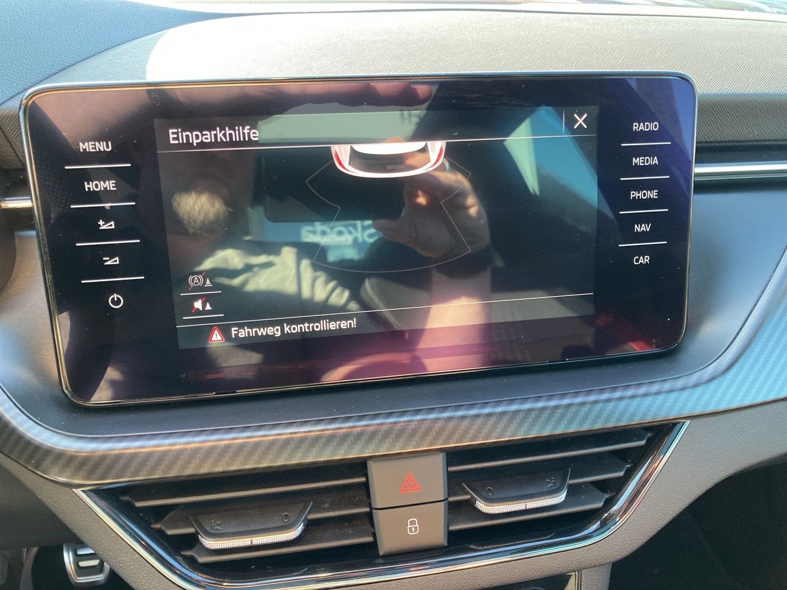 Fahrzeugabbildung SKODA Kamiq TSI Monte Carlo LED AHK Navi AID Pano ACC