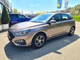 Hyundai i30 Pure Kamera 8-fach Scheckheft - Hyundai i30: Pure
