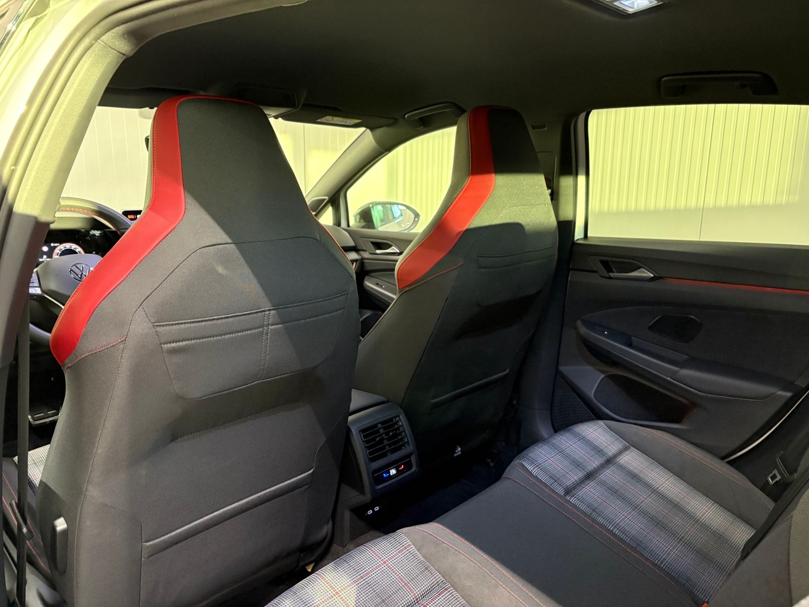 Golf VIII GTI 2.0 TSI DSG NAVI LED-PLUS SOUNDSYS