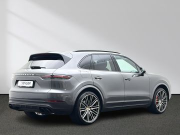Porsche Cayenne - 3
