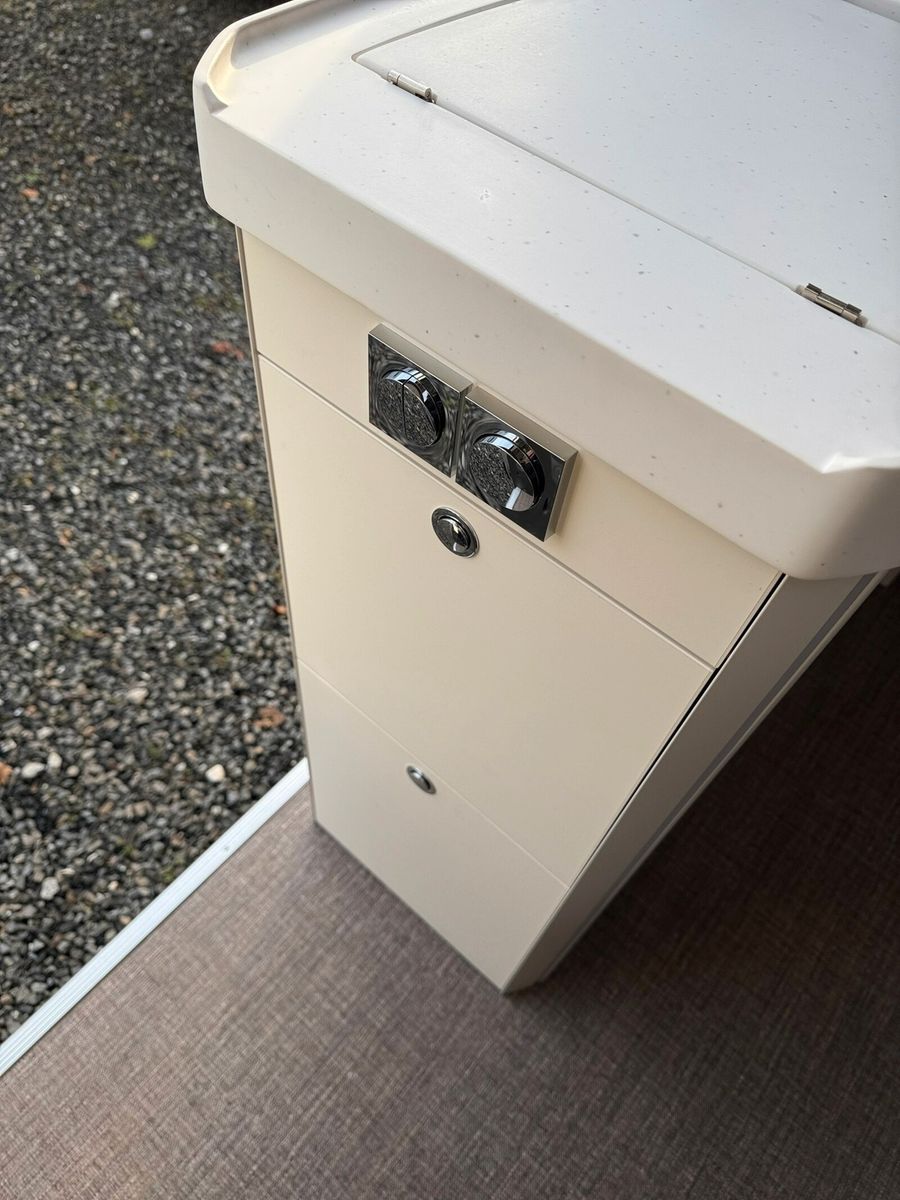 Fahrzeugabbildung Eura Mobil Van V 635 EB Automatik, Klimaauto., Solar, RFK