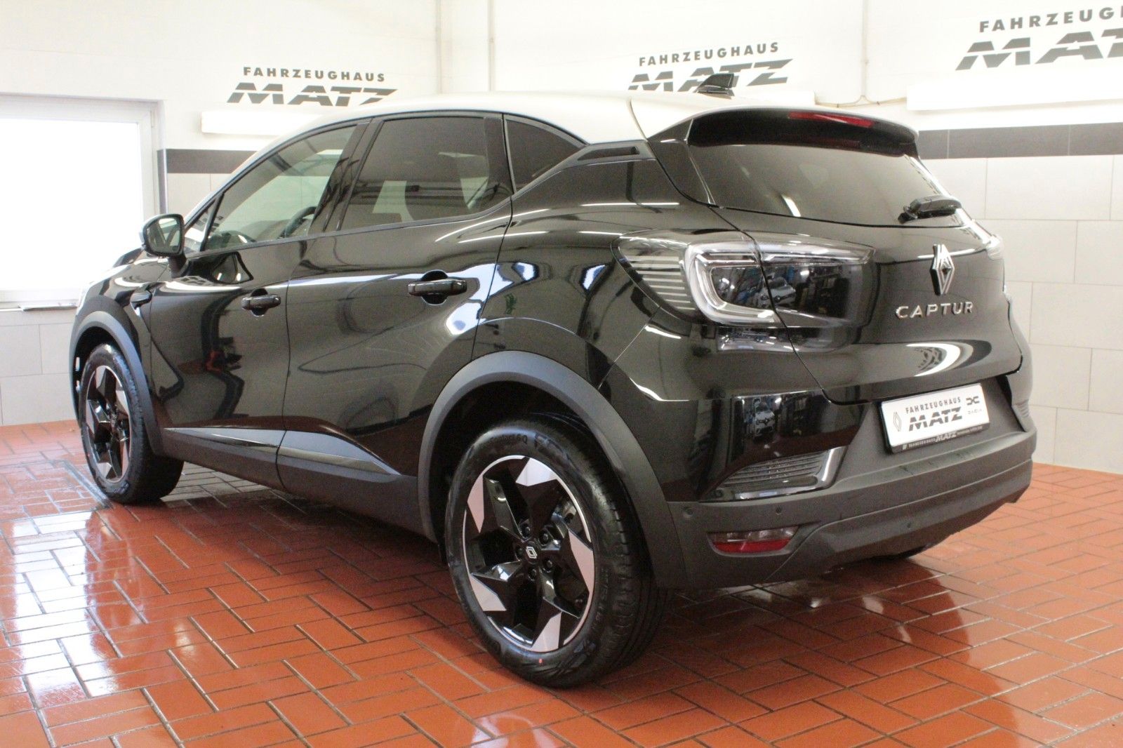Fahrzeugabbildung Renault Captur Mild Hybrid 160 EDC Techno #15173
