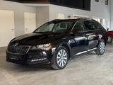 Skoda Superb Combi 2.0 TDI Ambition LED/ACC/AHK/Navi - gebrauchte Skoda Superb aus dem Jahr 2022