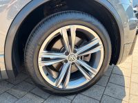Volkswagen Tiguan 2.0 TSI DSG 4M R-LINE 1.HD LEDER AHK H-UP bei Autohaus Landmann & Maier OHG
