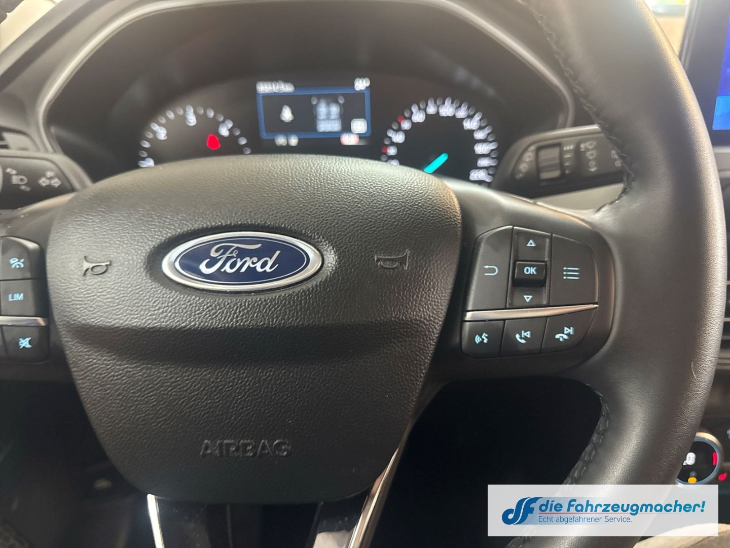 Fahrzeugabbildung Ford Focus Turnier Cool & Connect Navi LED Apple CarP