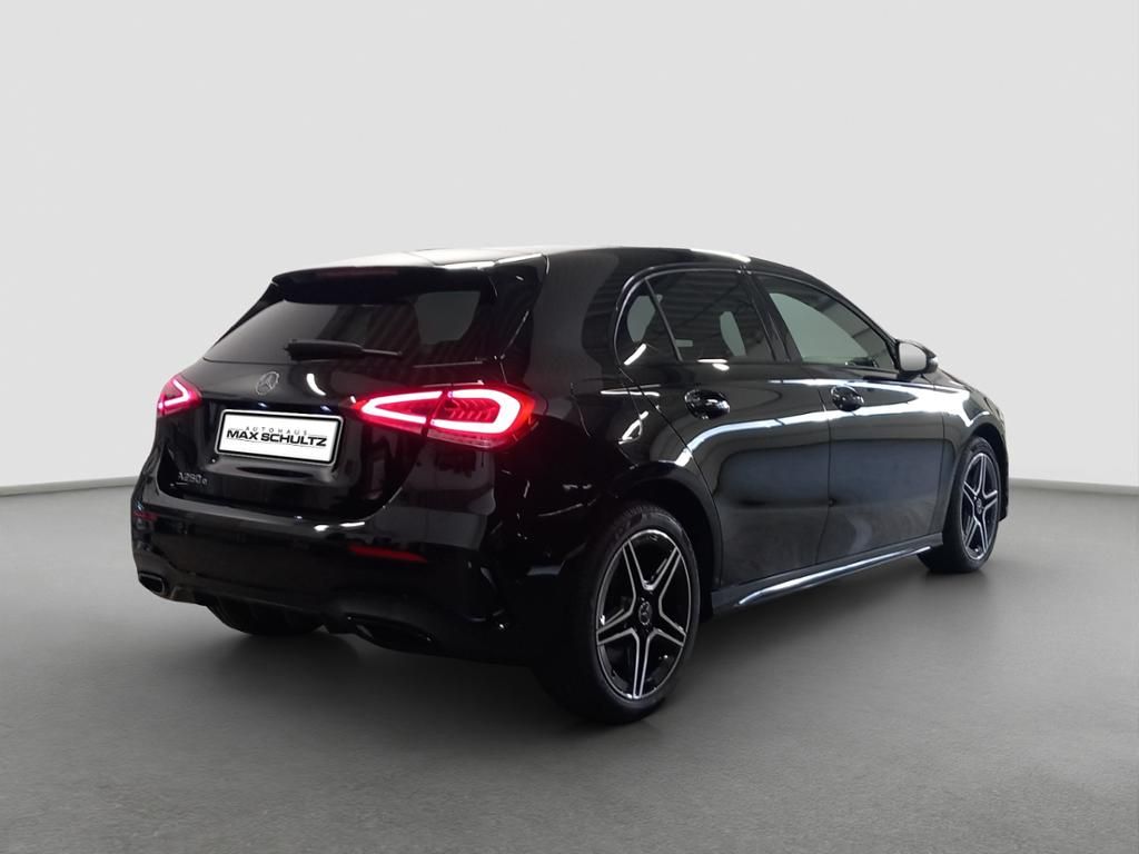 Fahrzeugabbildung Mercedes-Benz A 250 e Kompaktlimousine AMG Line*NightPaket*LED