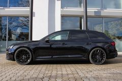 AUDI RS4 Avant quattro/ RS DYNAMIK/ PANO / RS ABGAS AUDI RS4 Avant quattro/ RS DYNAMIK/ PANO / RS ABGAS