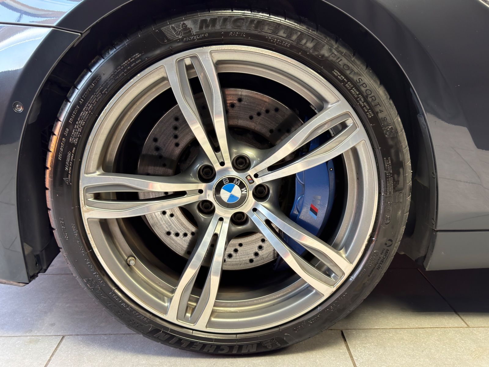 Fahrzeugabbildung BMW M6 Gran Coupe Competition|B/O|NIGHT-VISION|VOLL|