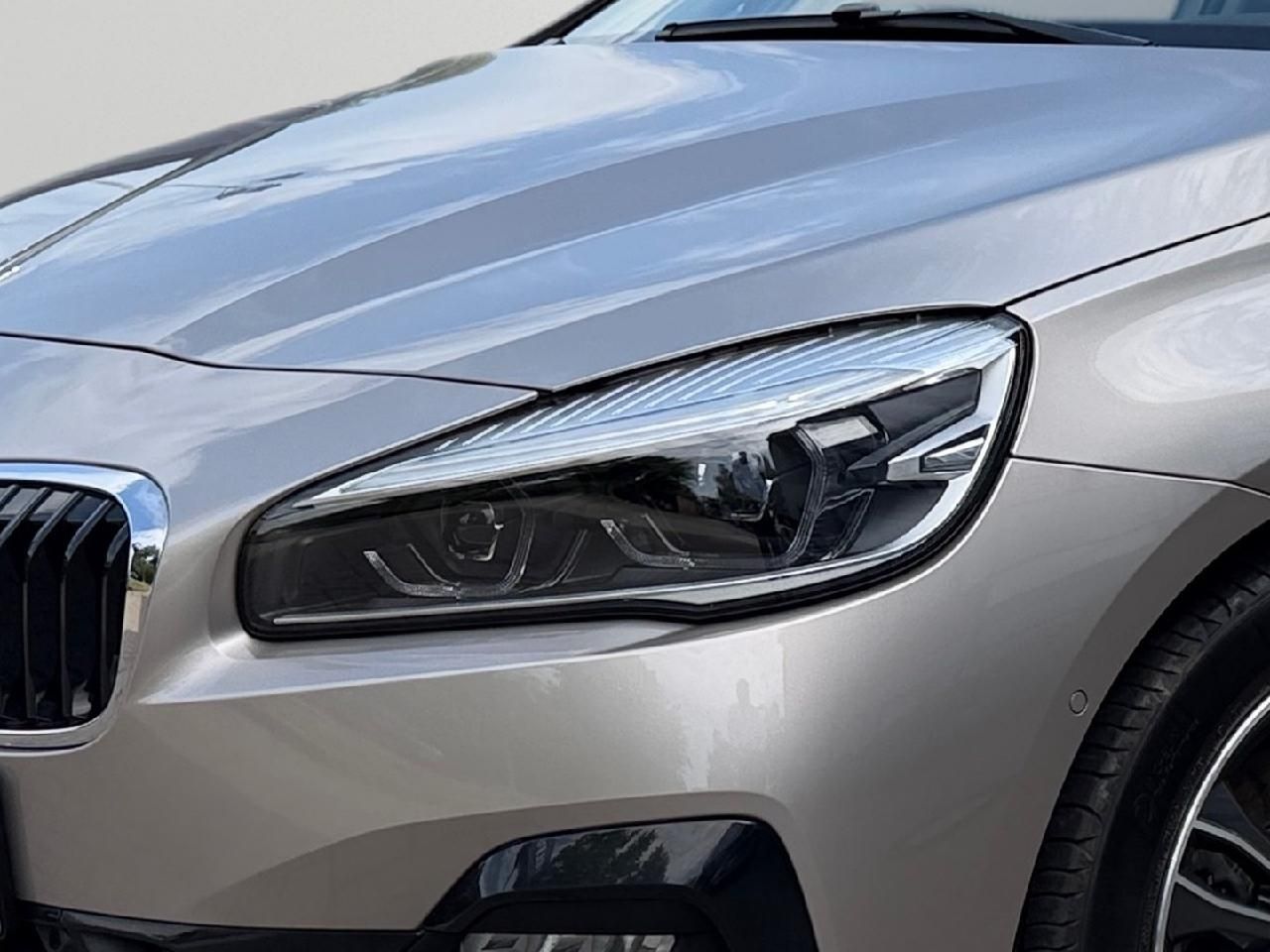 Fahrzeugabbildung BMW 2 Active Tourer 220 i Sport Line