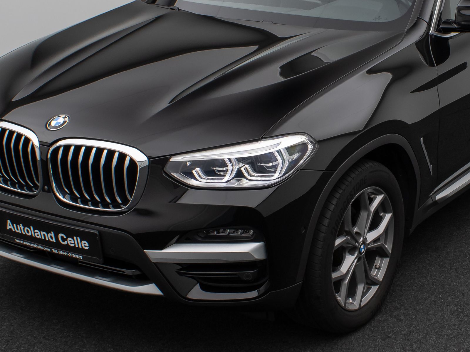 Fahrzeugabbildung BMW X3 xD20d xLine Panorama 360°DAB HiFi AHK Komfort