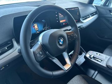 BMW 218i DAB LED RFK Parkassistent Klimaaut. PDC