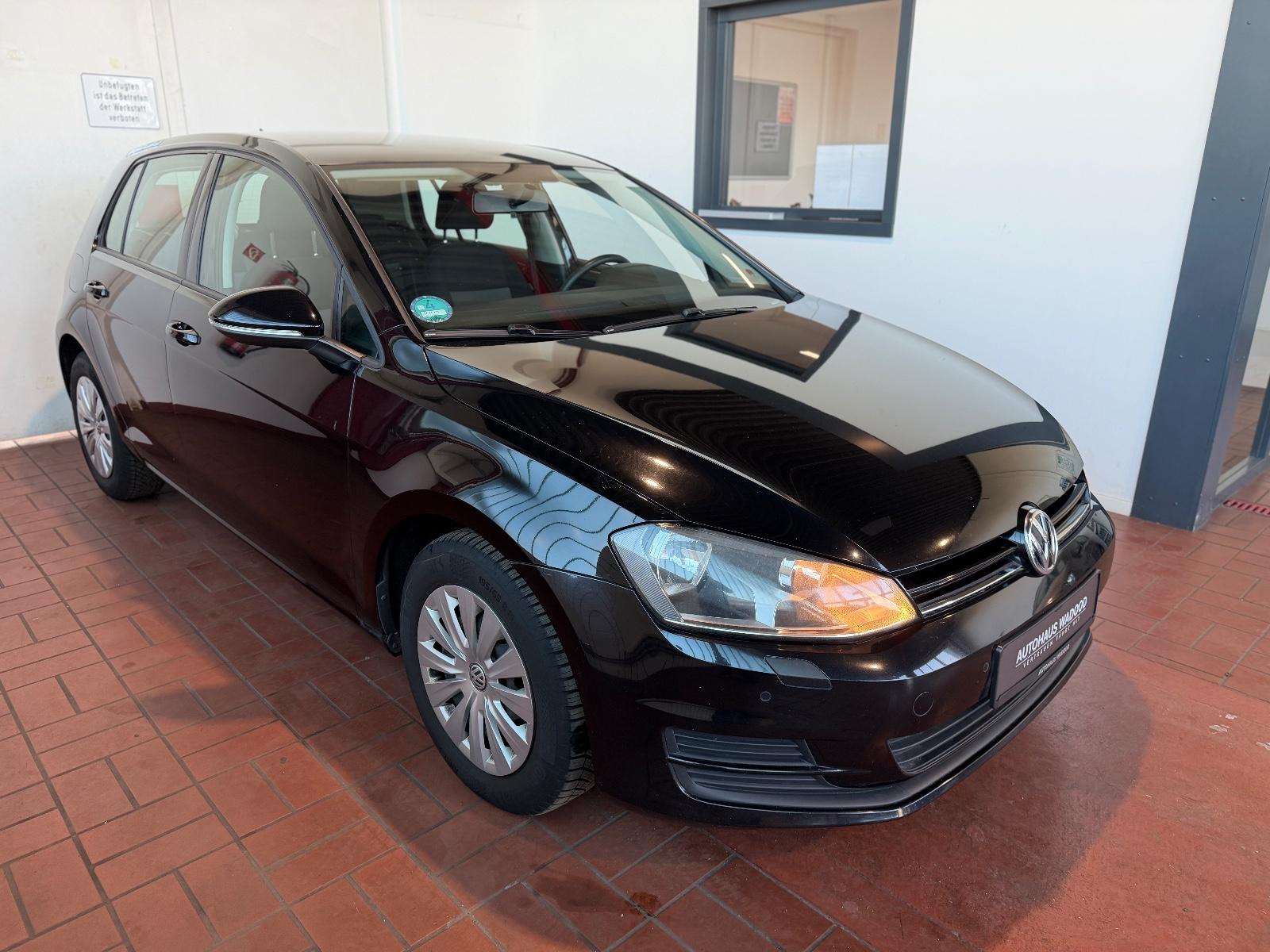 Volkswagen Golf VII 1.6 TDI Trendline/Tempomat/Navi/Sitzhei