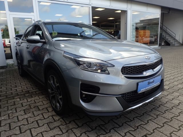 Fahrzeugabbildung Kia XCeed Spirit 1.5 T-GDI Exclusiv Paket, Navi Pake