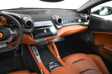 صورة مصغرة 19 لـ 2017 Ferrari GTC4LUSSO