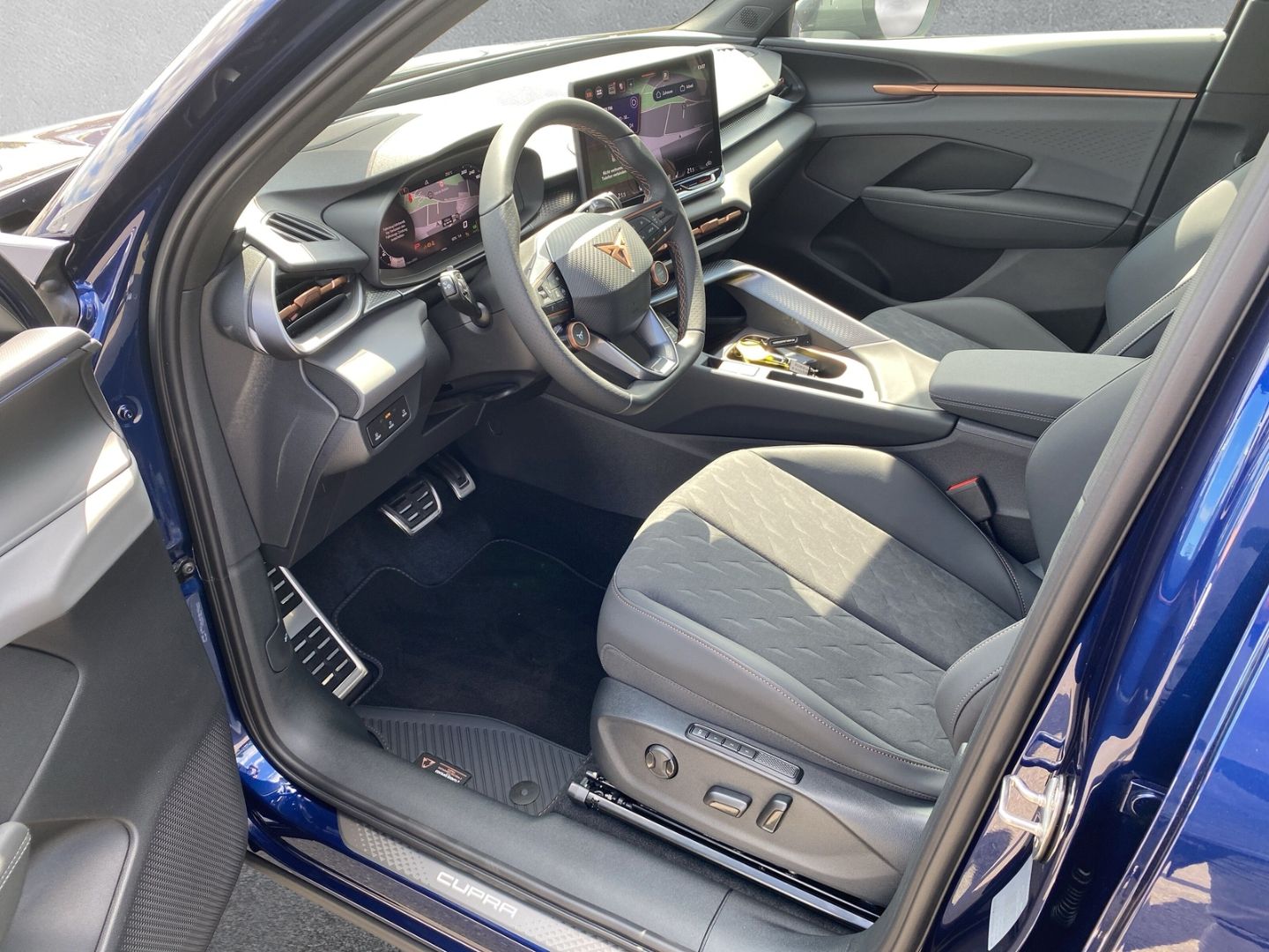 Fahrzeugabbildung CUPRA Terramar 2.0 4Drive VZ*HUD*Navi*Cam*Matrix*