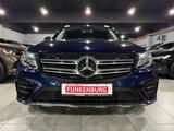 Mercedes-Benz GLC 350 d AMG DISTR/HUD/360°/AUT/LED/NAV/AHK/KEY - blaue Mercedes-Benz GLC 350