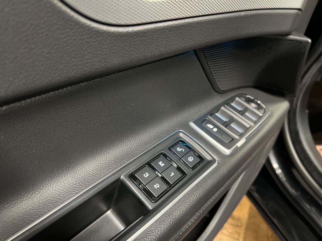 Jaguar XF Prestige/ 1.HAND/ 84.tKM/ 2016/ GARANTIE/ Jaguar XF Prestige/ 1.HAND/ 84.tKM/ 2016/ GARANTIE/