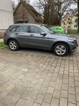 Mercedes-Benz GLC 220 d 4MATIC Autom. - Panorama Allwetter neu - Mercedes-Benz GLC 220 Gebrauchtwagen in Stuttgart