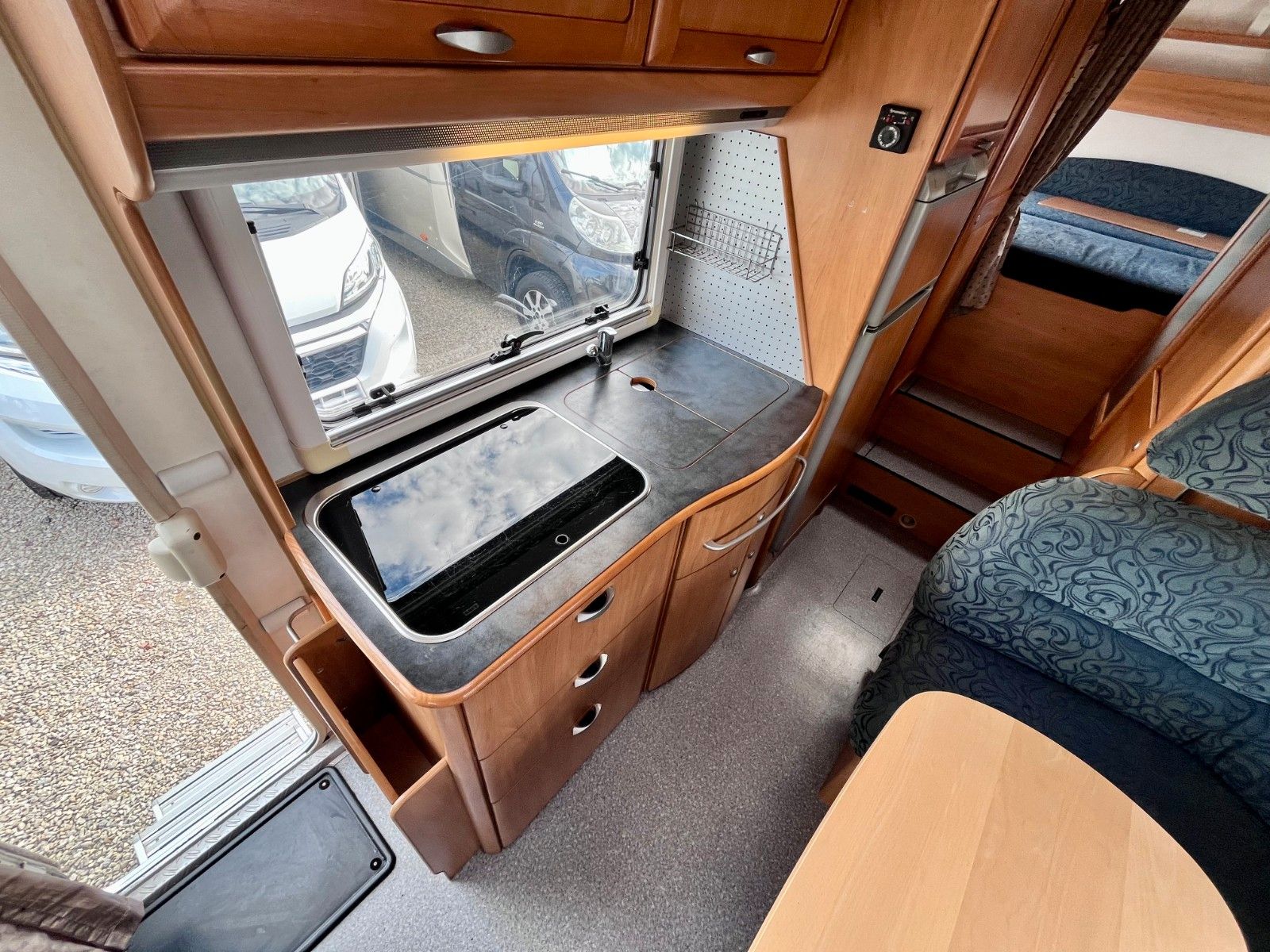Fahrzeugabbildung HYMER / ERIBA / HYMERCAR B 644 - TV, Sat, Markise, Automatik-