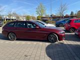 BMW 530d xDrive Touring A - - rote BMW 530