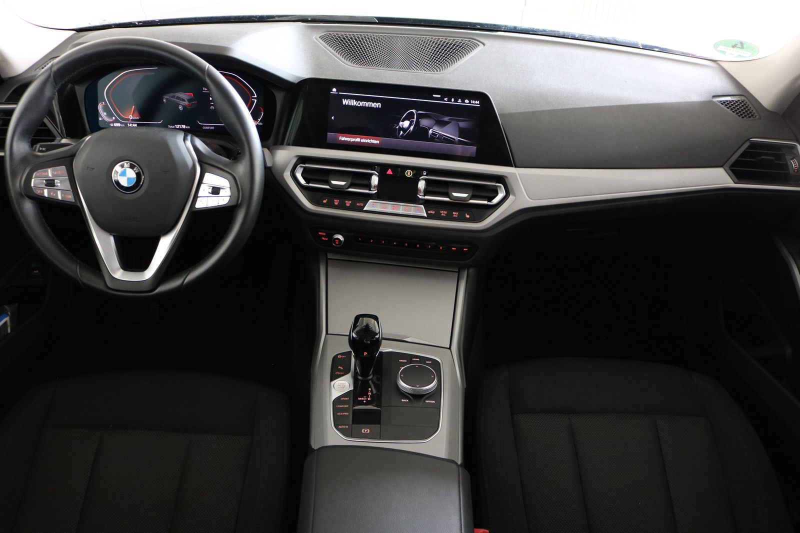 BMW 320i Touring, Live Cockpit, Driving,-u. Parking  foto 7