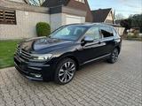 Volkswagen Tiguan Allspace 2.0 TDI R-Line 4MOTION 7-Sitzer - Volkswagen Tiguan Allspace in Essen
