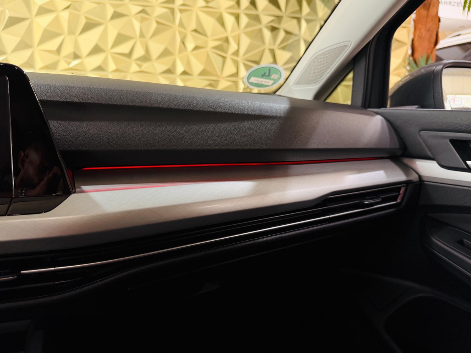 Volkswagen Golf VIII Lim. Life PANORAMA MASSAGE IQ.LIGHT, миниатюра 24