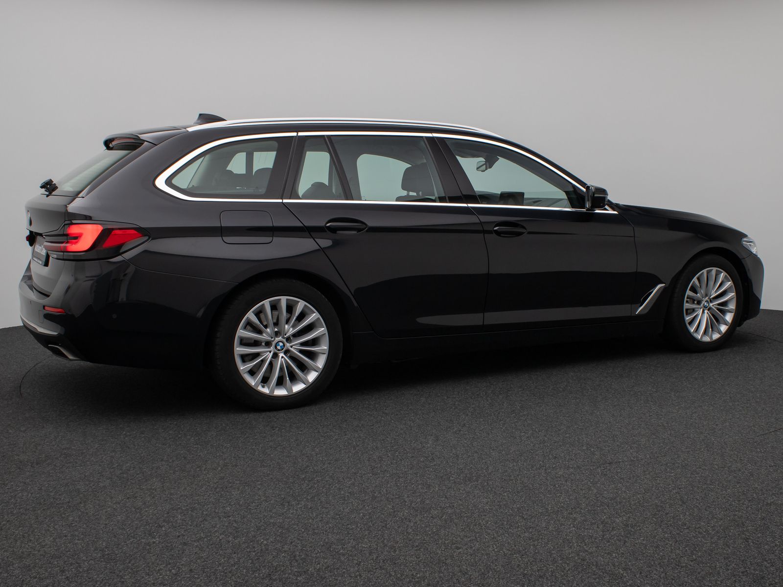Fahrzeugabbildung BMW 540d xD Luxury Line Laser 360°HUD DAB HiFi AHK