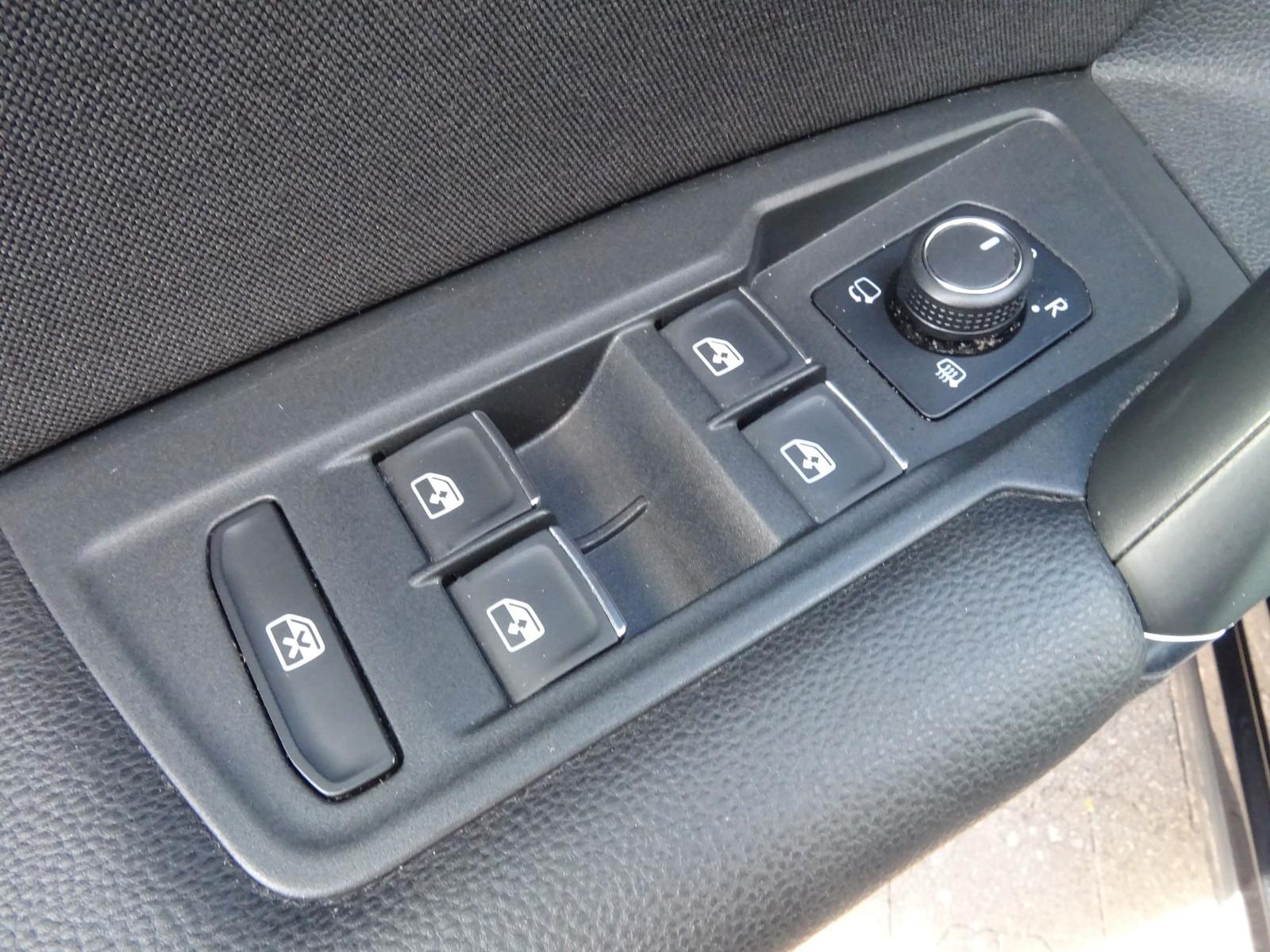 Volkswagen Tiguan Highline 4Motion LED NAVI PANO PDC ACC