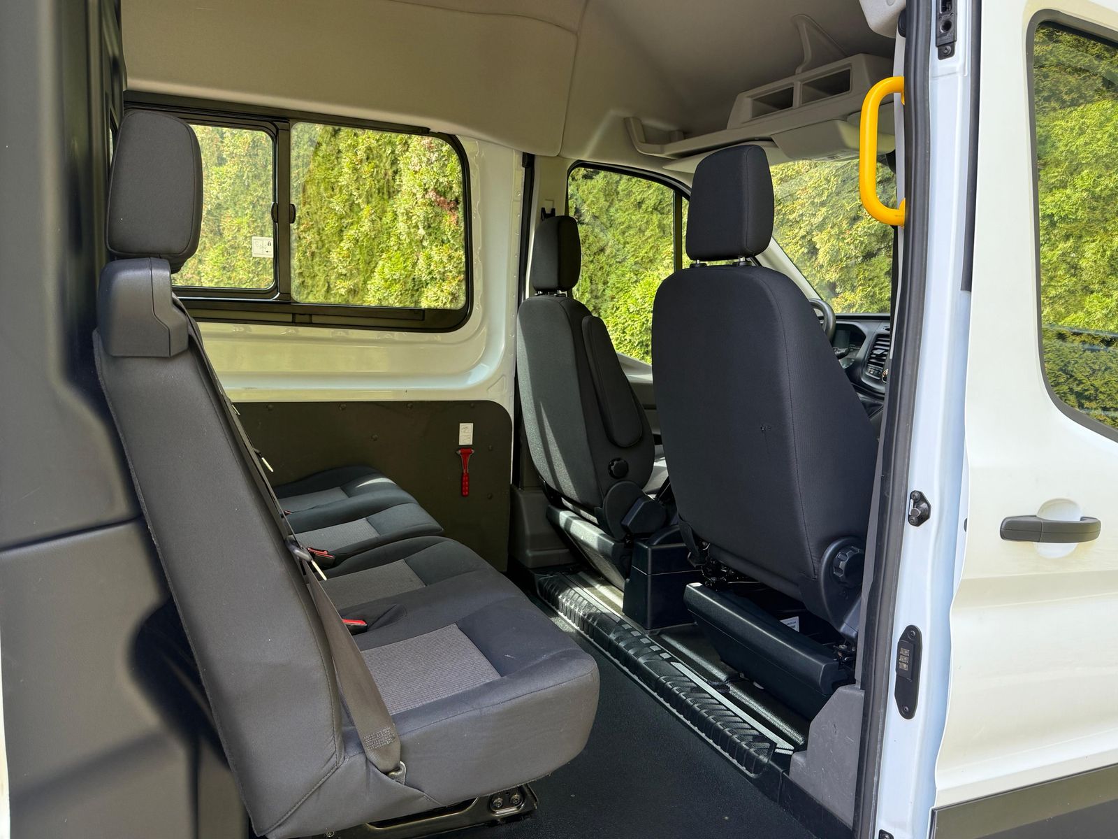 Fahrzeugabbildung Ford Transit 2.0 TDCI DOKA+6SI L3H2 XEN+KLIMA+SHZ+KAM