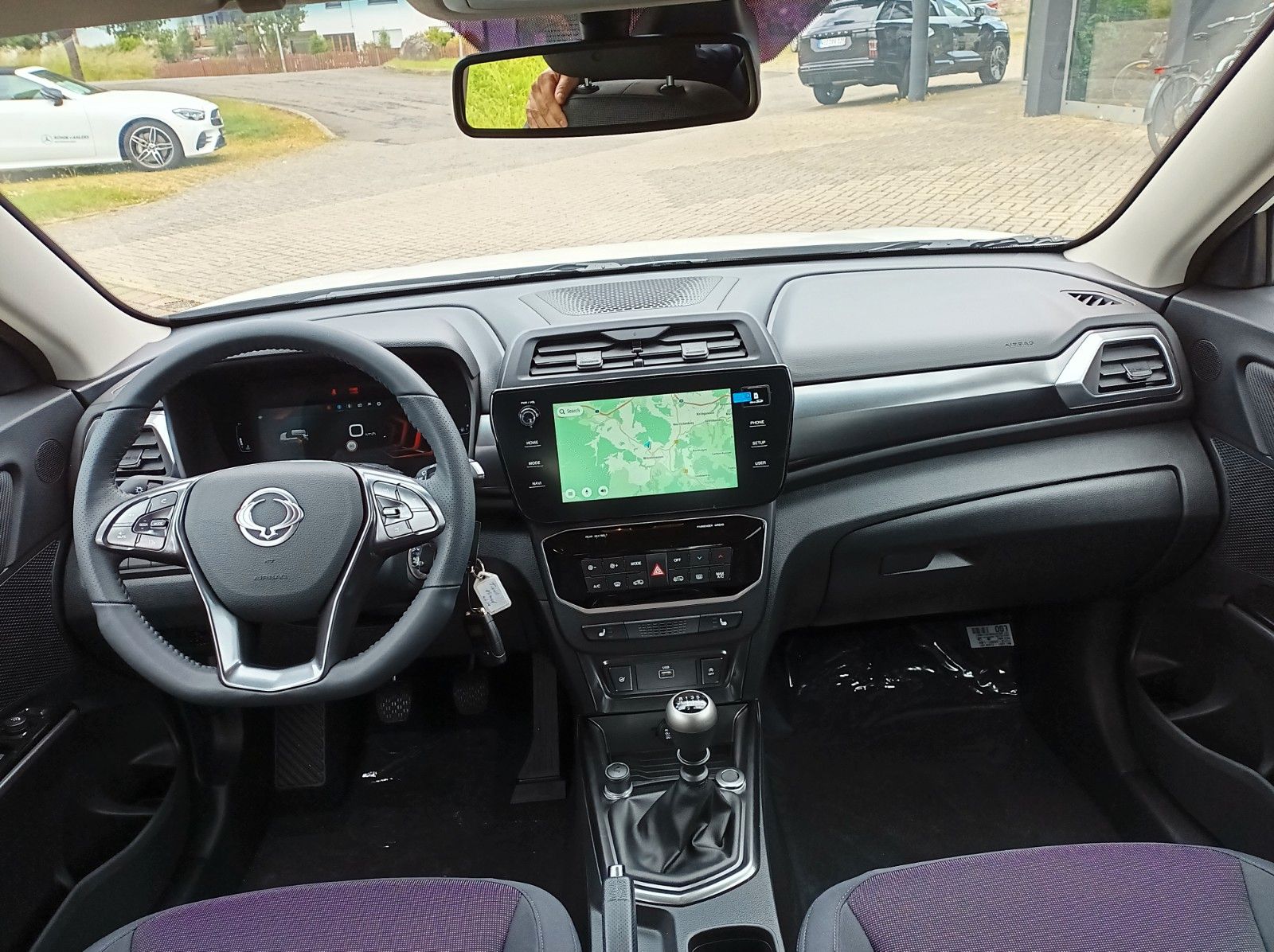 Fahrzeugabbildung KGM TIVOLI NOMAD+SH+KLIMAANLAGE+R.-KAMERA+10.25 ZOLL
