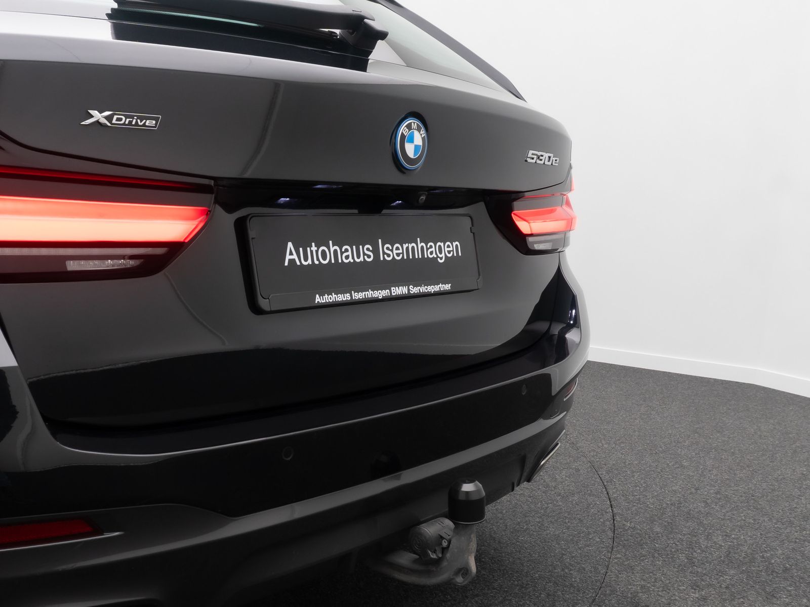 Fahrzeugabbildung BMW 530e xD M Sport Kamera DAB HiFi ACC AHK 4xKlima