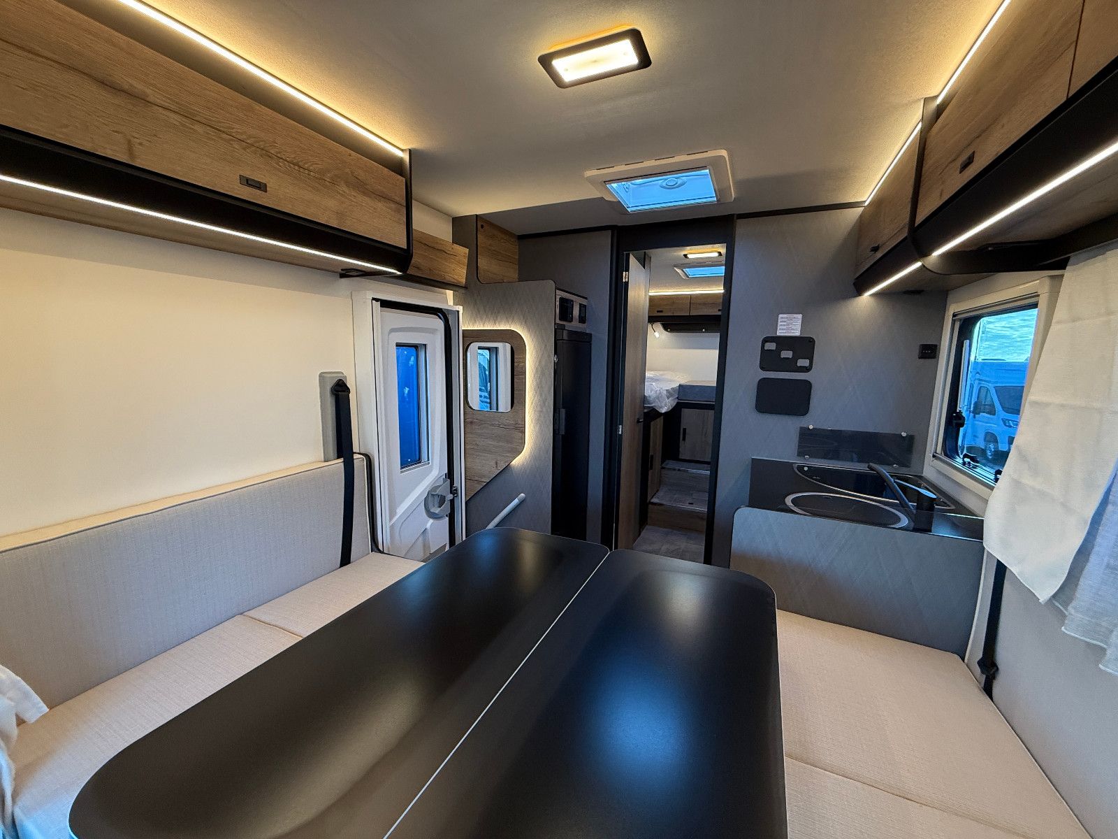 Fahrzeugabbildung XGO Dynamic 99 P - Modell 2026