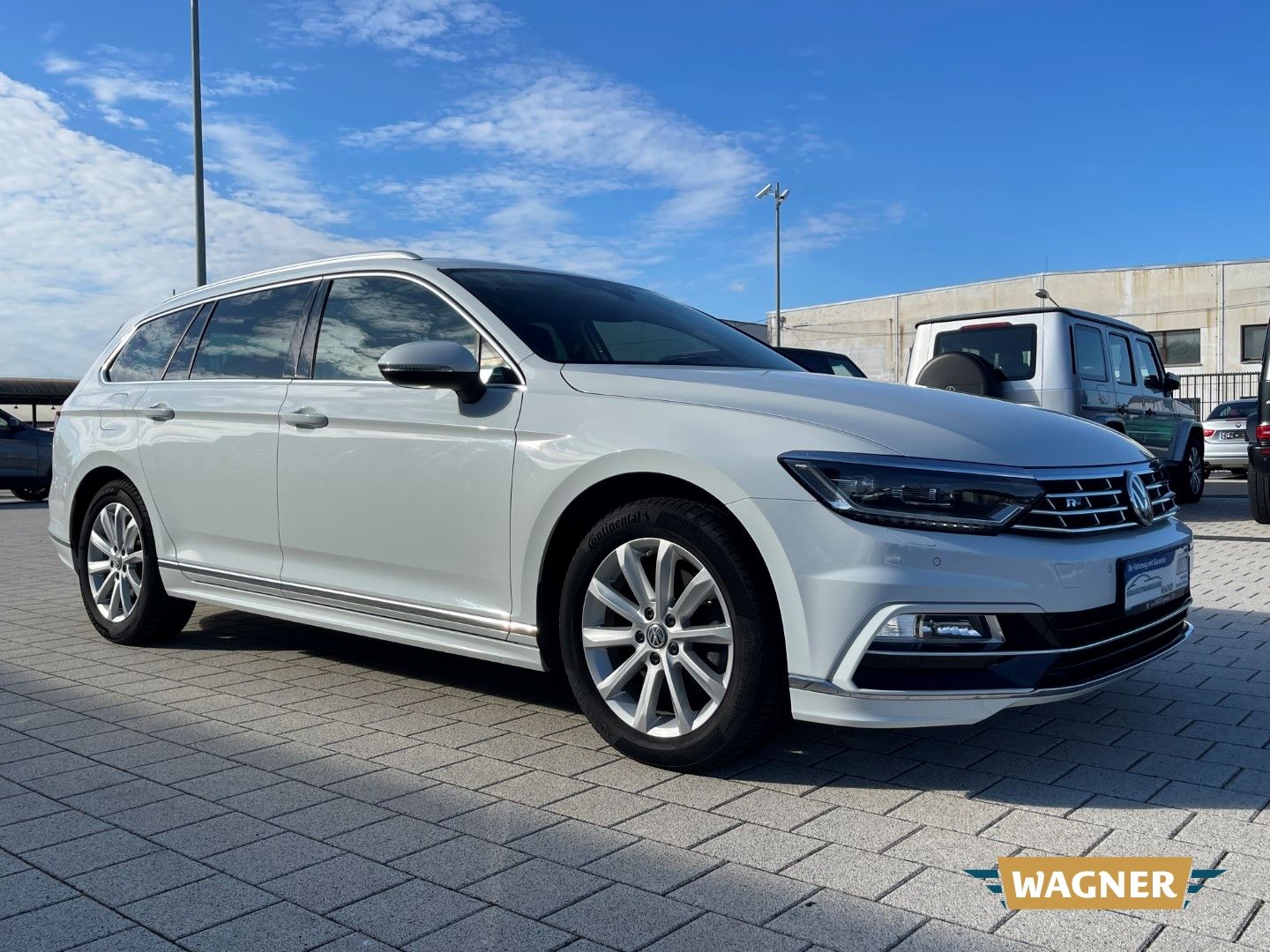 Fahrzeugabbildung Volkswagen Passat Variant R-Line Highline 1.8 TSI