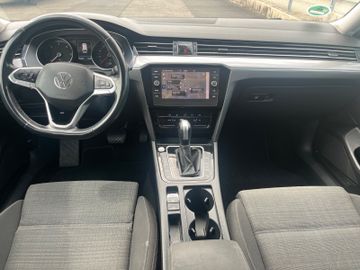 Volkswagen Passat Variant - 8