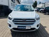 Ford Kuga+SHZ+L.Hzg.+2xPDC+PLA+**47.500 km** - Ford mit Benzin-Antrieb: Geländewagen, Schaltgetriebe