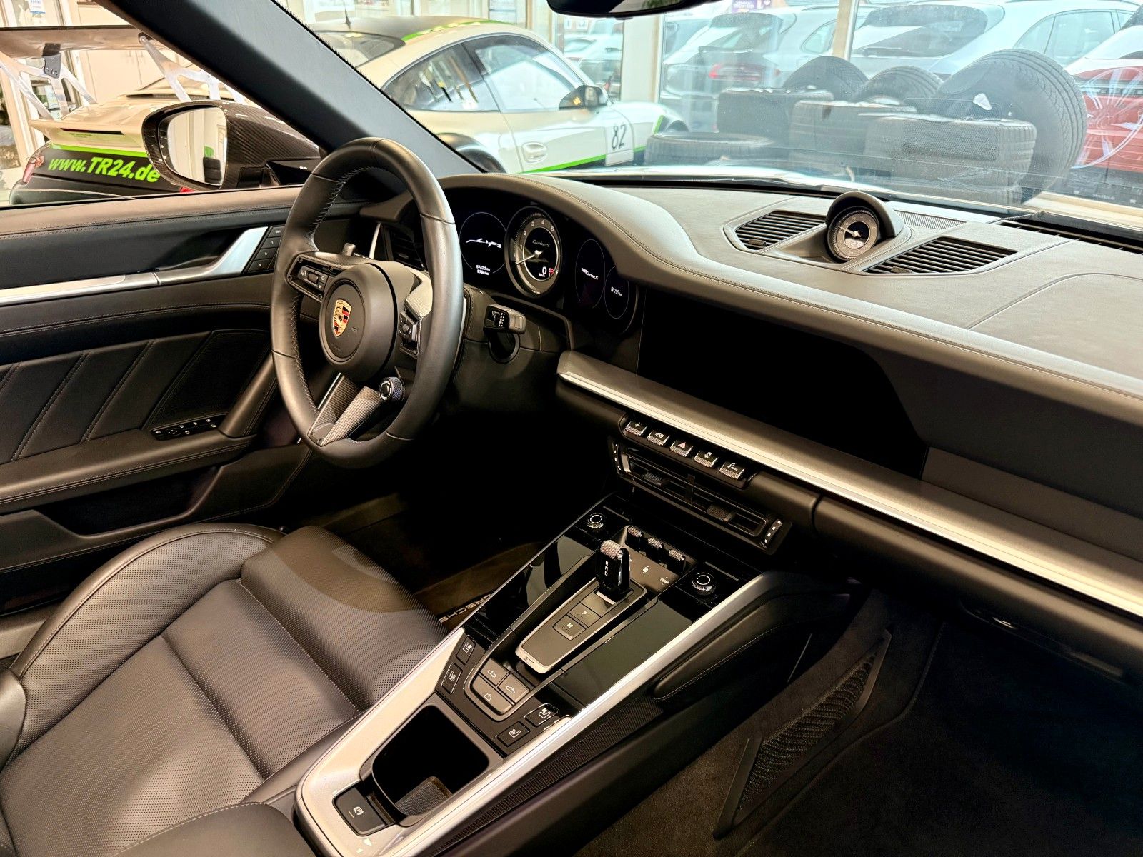 Fahrzeugabbildung Porsche 911 992 Turbo S Cabrio PCCB/LIFT/ACC/APPROVED