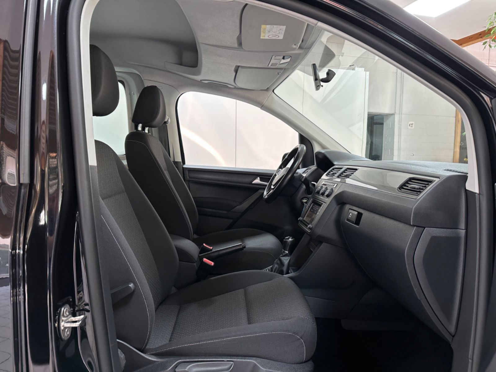 Fahrzeugabbildung Volkswagen Caddy Maxi Trendline 4Motion*CarPlay*7 Sitzer