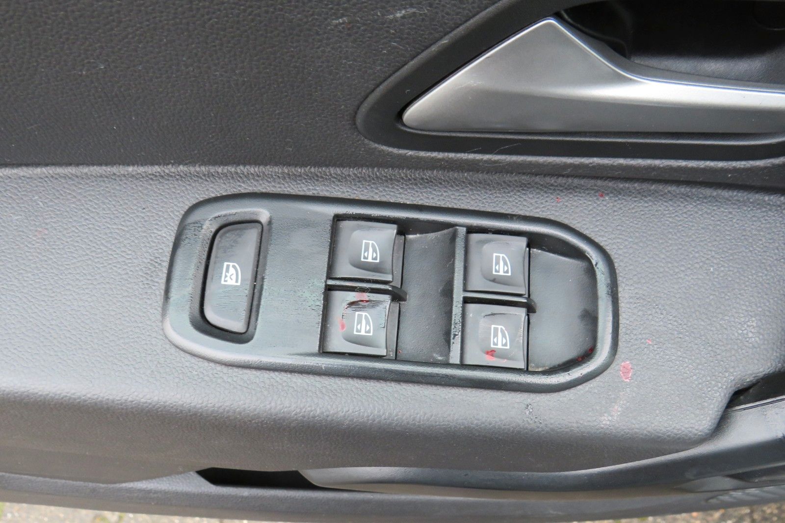 Fahrzeugabbildung Dacia Duster II Expression DIESEL NAVI ALU LED 1.HAND