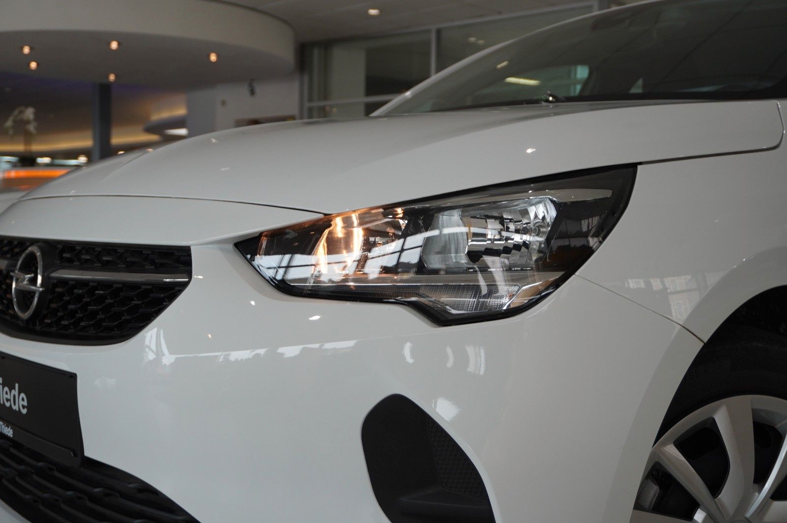 Fahrzeugabbildung Opel Corsa-e F EDITION 7KW NAVI/VIRT/SPORT/DAB/WÄRMEP