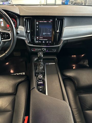 Volvo V90 Kombi Momentum *LED*AndroidAutoAppleCarPlay
