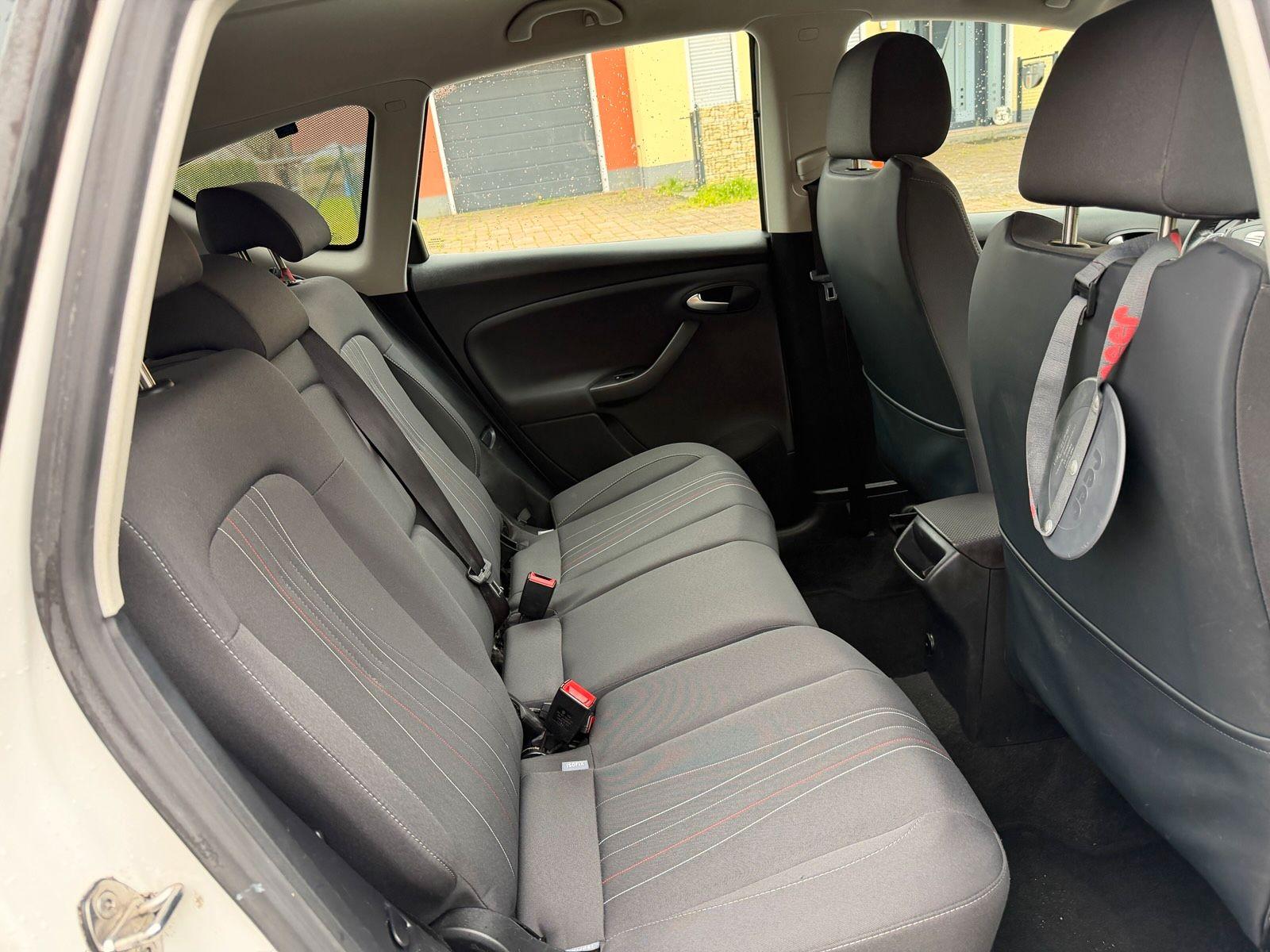 Seat Altea XL 2011 — photo 11