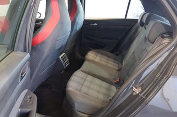 Volkswagen Golf VIII GTI 2.0 TSI AID+ACC+LED+AMBIENT+19"