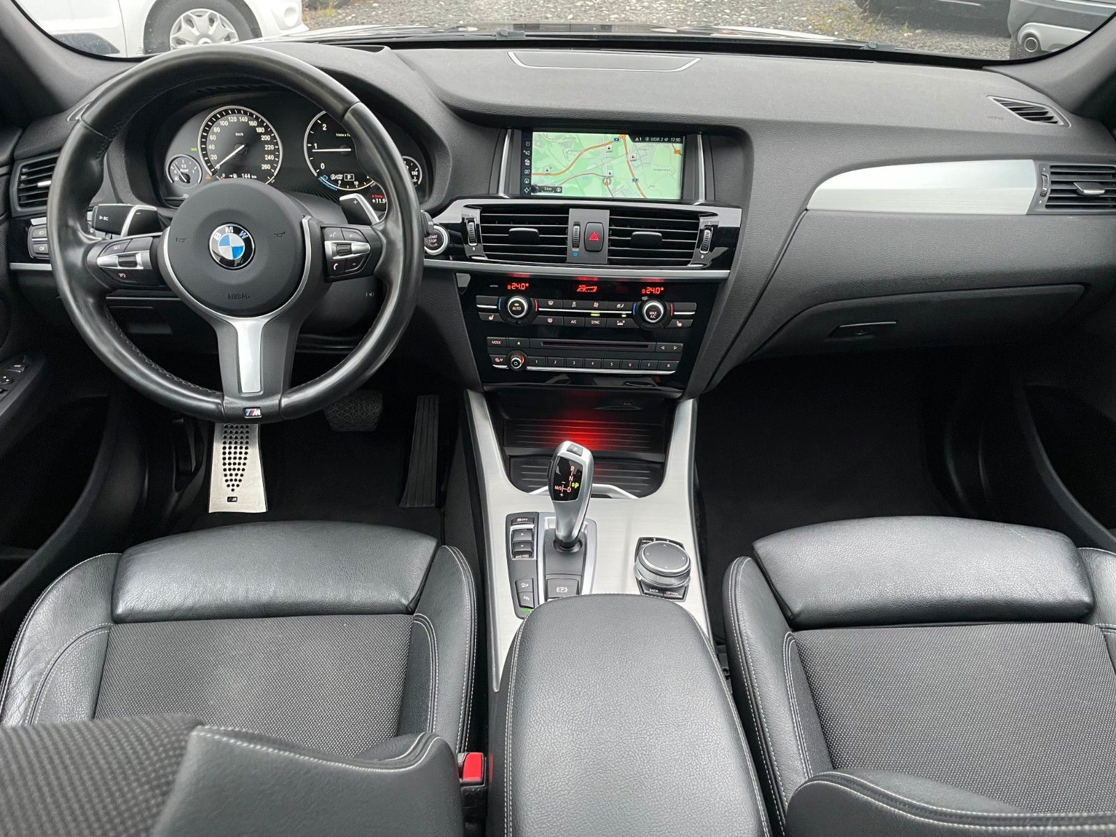 Fahrzeugabbildung BMW X3 xDrive20d Aut M SPORTPAKET HUD Navi Xenon Pan