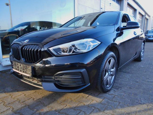 BMW 118i 27KM -NAVI-LED-SITZHEIZUNG-PDC-DAB-CARPLAY-