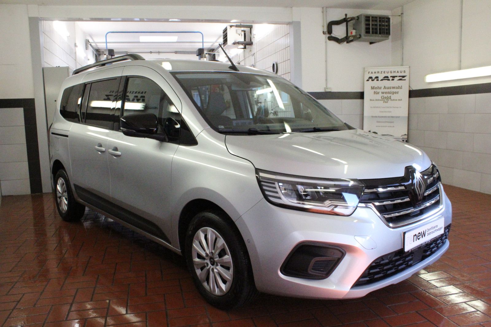 Fahrzeugabbildung Renault Kangoo Grand Techno TCe 130 EDC 7-Sitzer