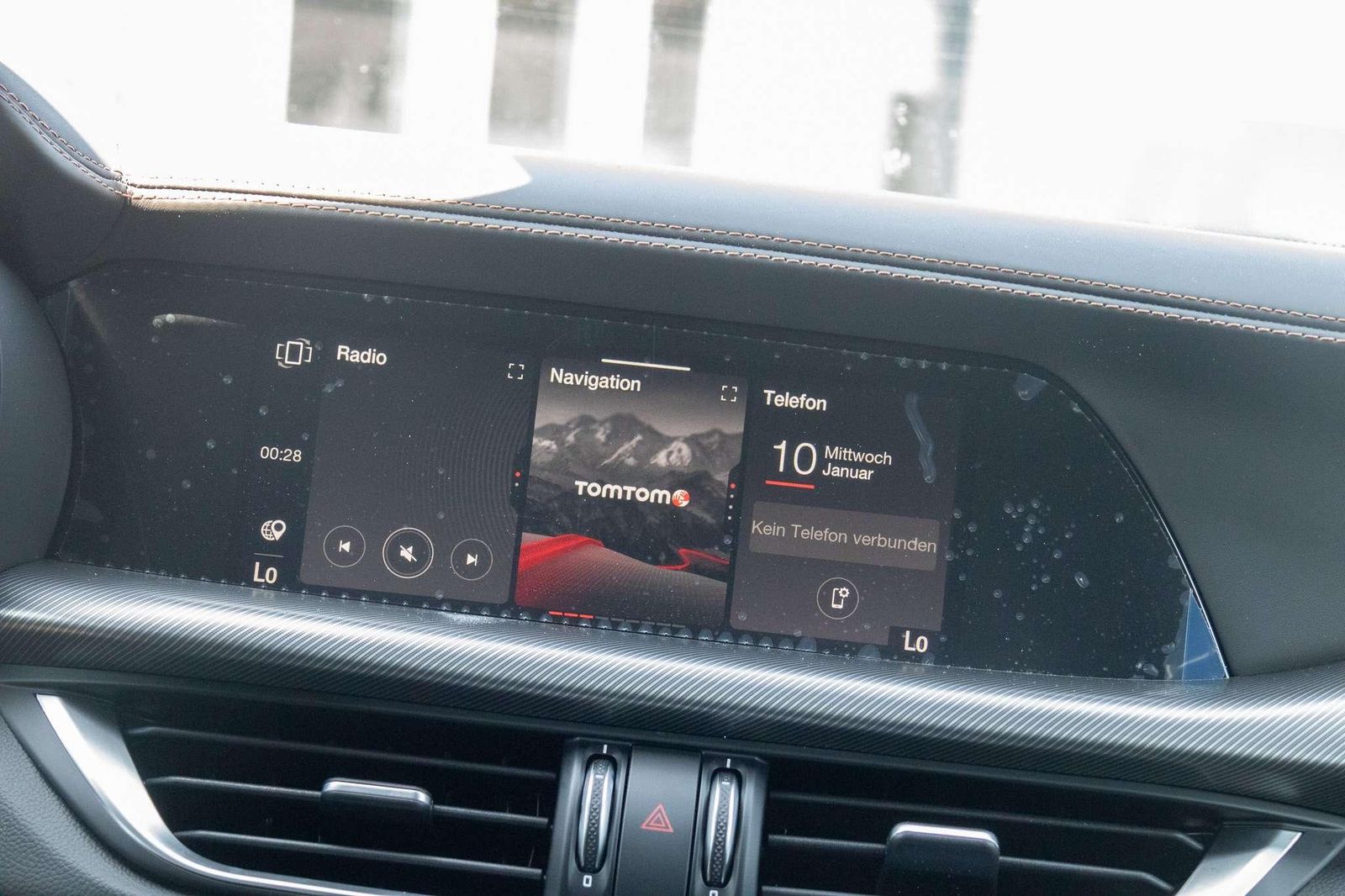 Fahrzeugabbildung Alfa Romeo Stelvio MY24 Intensa 2.0T AT8 Q4