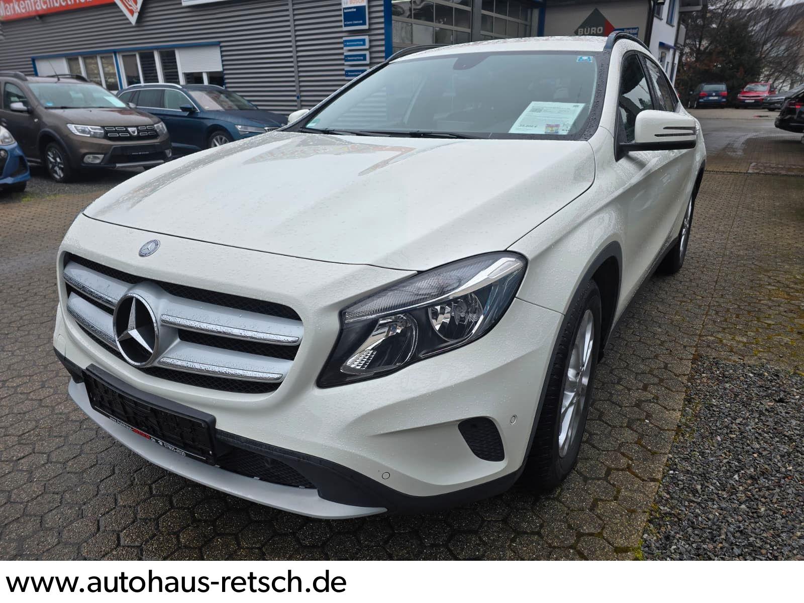 Mercedes-Benz GLA 200