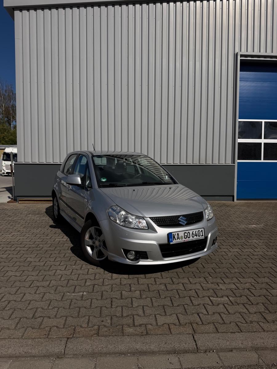 Suzuki SX4 1.6 VVT 2WD Comfort Streetline City Comf...